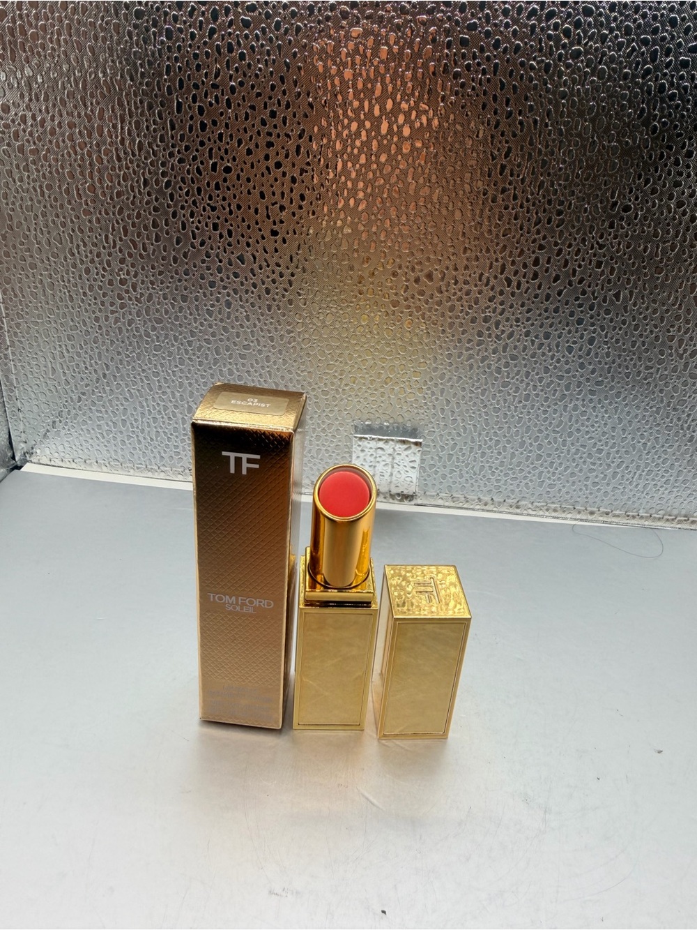 Tom Ford Women Lipstick — Coral-Red in Gold Case